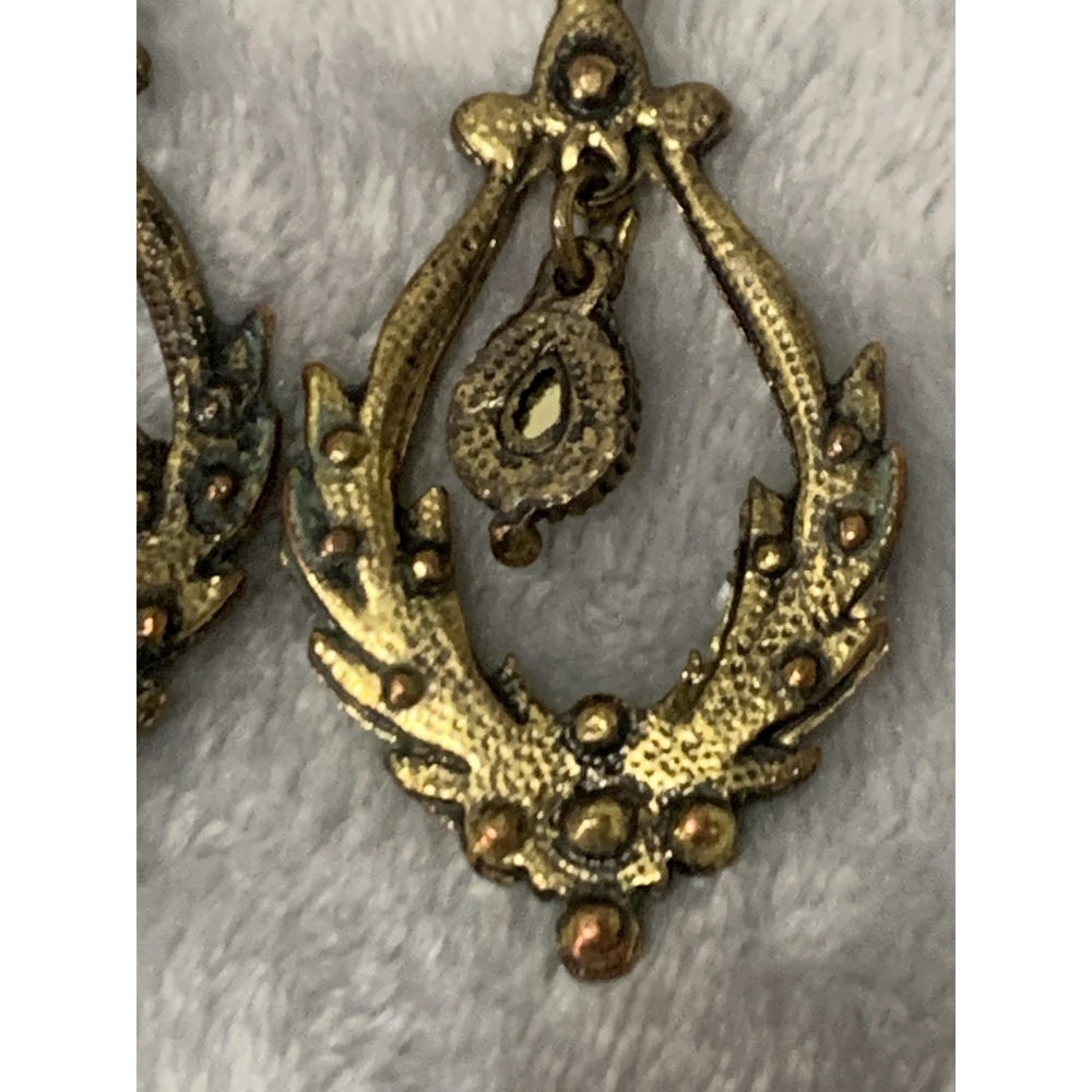 Vintage Style Laurel Wreath Dangle Teardrop Earrings Gold Tone Green Rhinestones - Picture 8 of 15